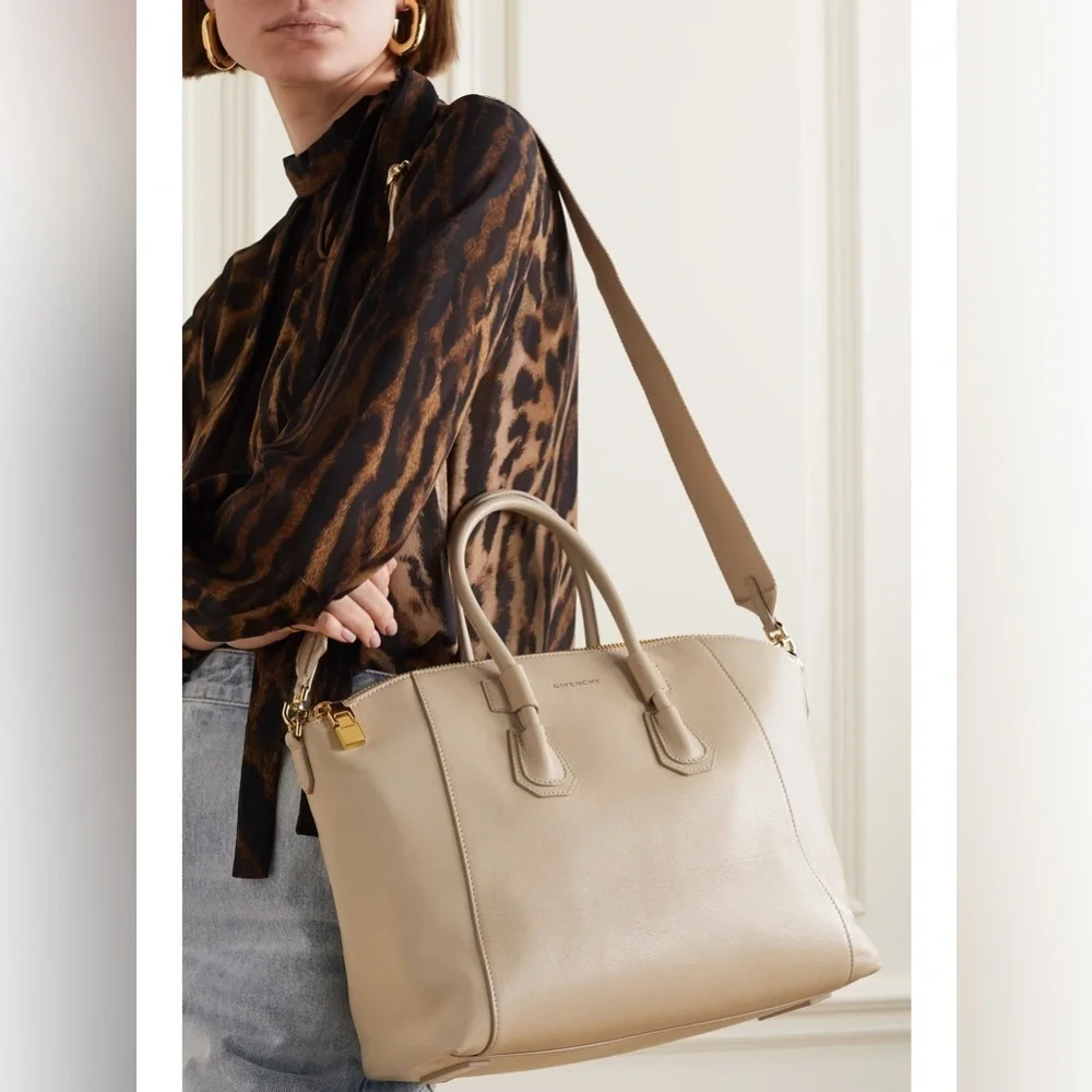GIVENCHY Medium Antigona Sport Shoulder Bag in Calf Leather Beige NWT